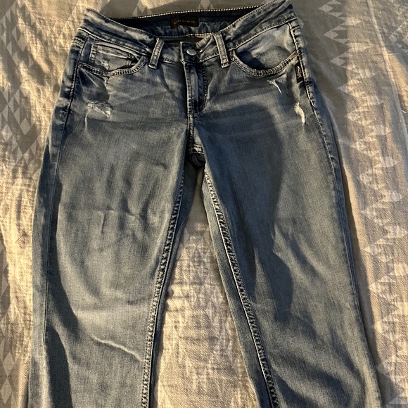 Silver Jeans Suki Capri - Picture 2 of 6